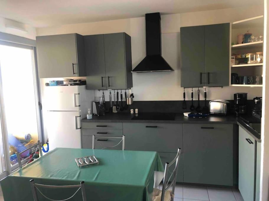 Appartement Face A La Mer Canet En Roussillon Bagian luar foto