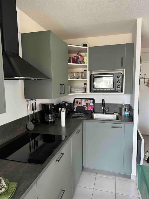 Appartement Face A La Mer Canet En Roussillon Bagian luar foto