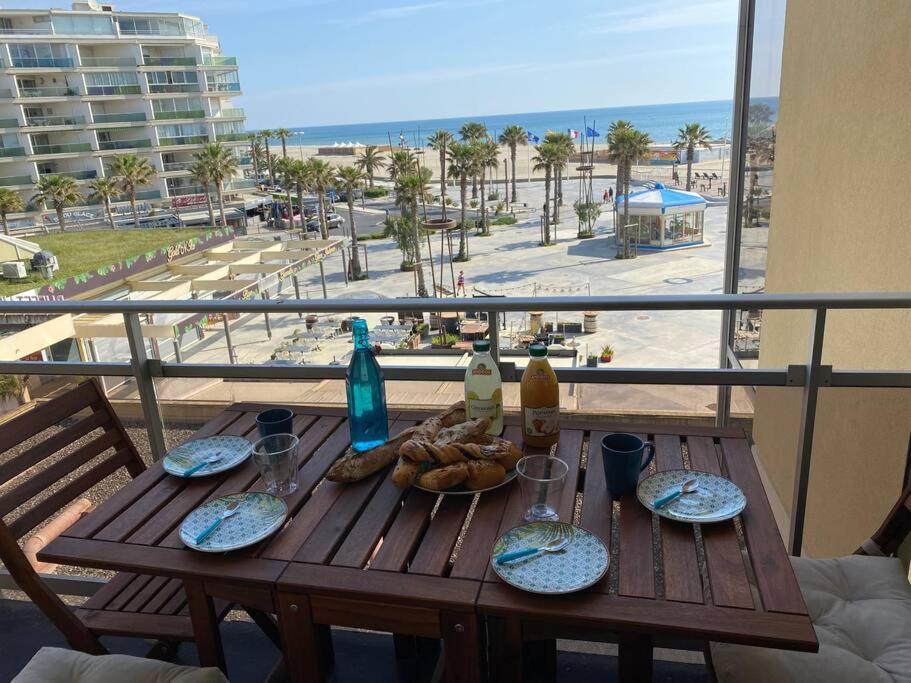 Appartement Face A La Mer Canet En Roussillon Bagian luar foto