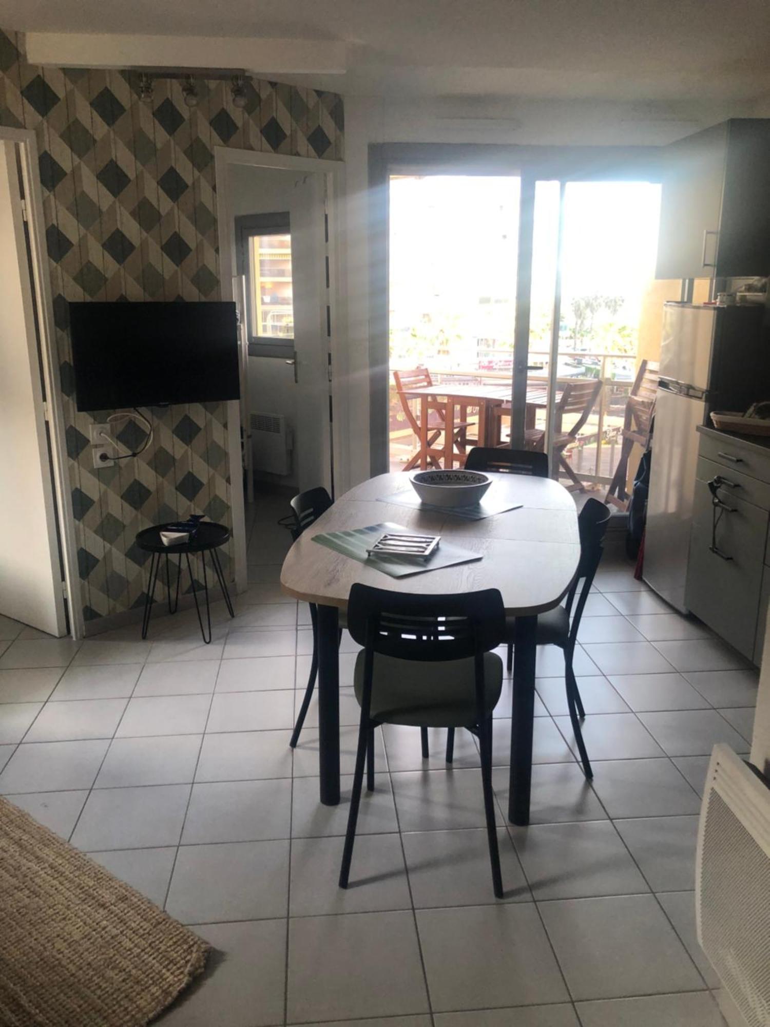 Appartement Face A La Mer Canet En Roussillon Bagian luar foto